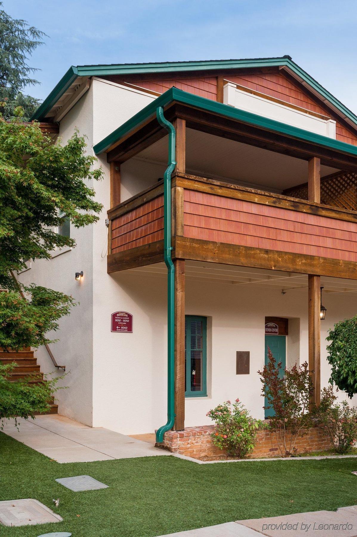 Grass Valley Courtyard Suites Dış mekan fotoğraf