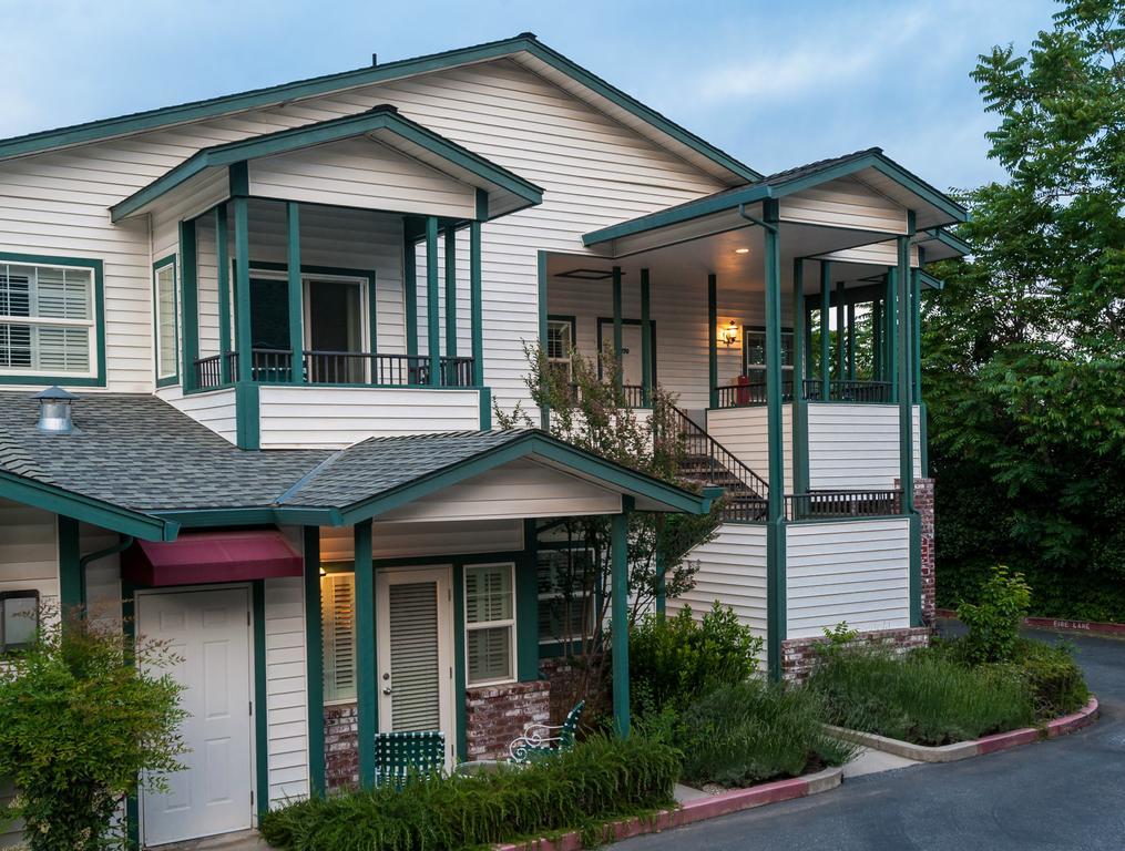Grass Valley Courtyard Suites Dış mekan fotoğraf