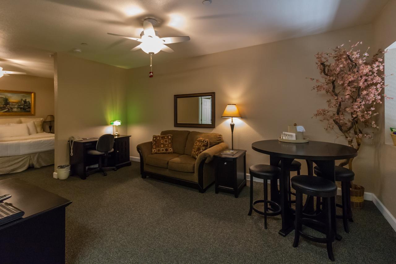 Grass Valley Courtyard Suites Dış mekan fotoğraf