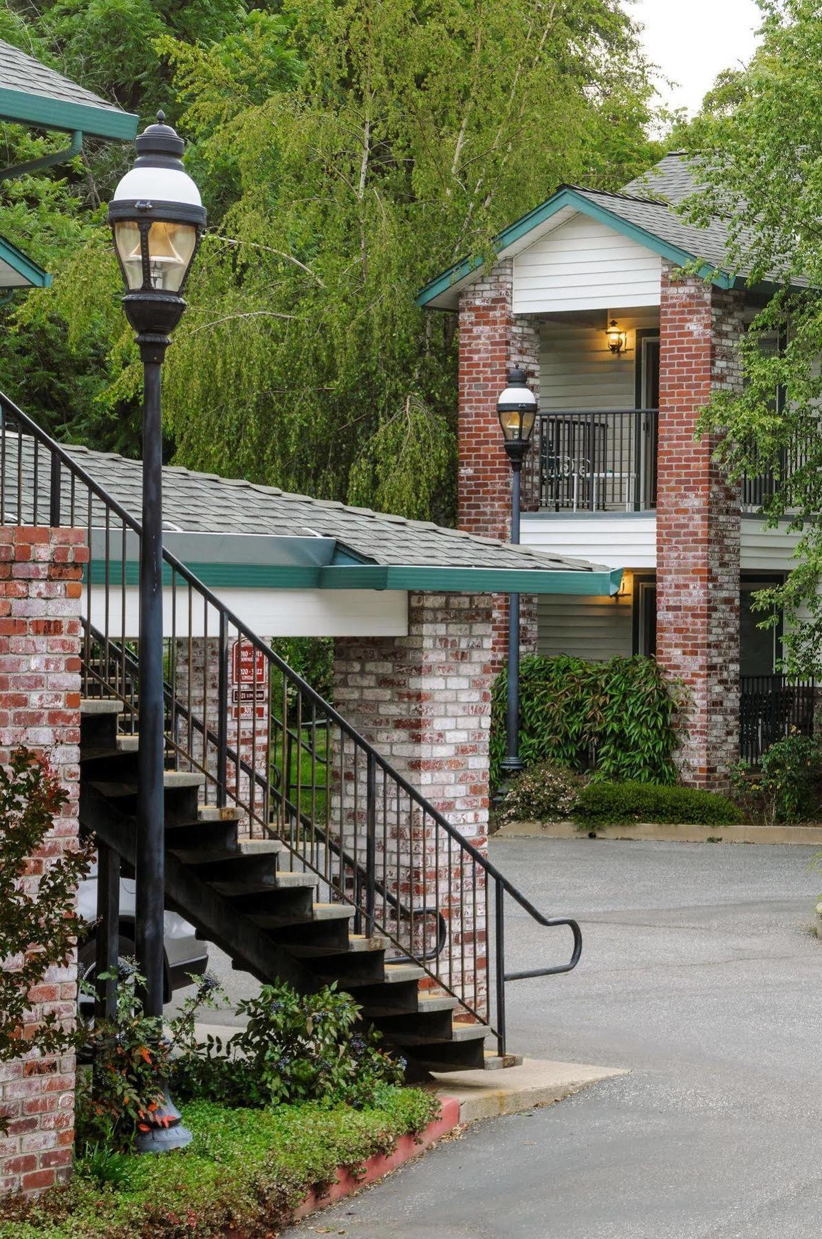 Grass Valley Courtyard Suites Dış mekan fotoğraf