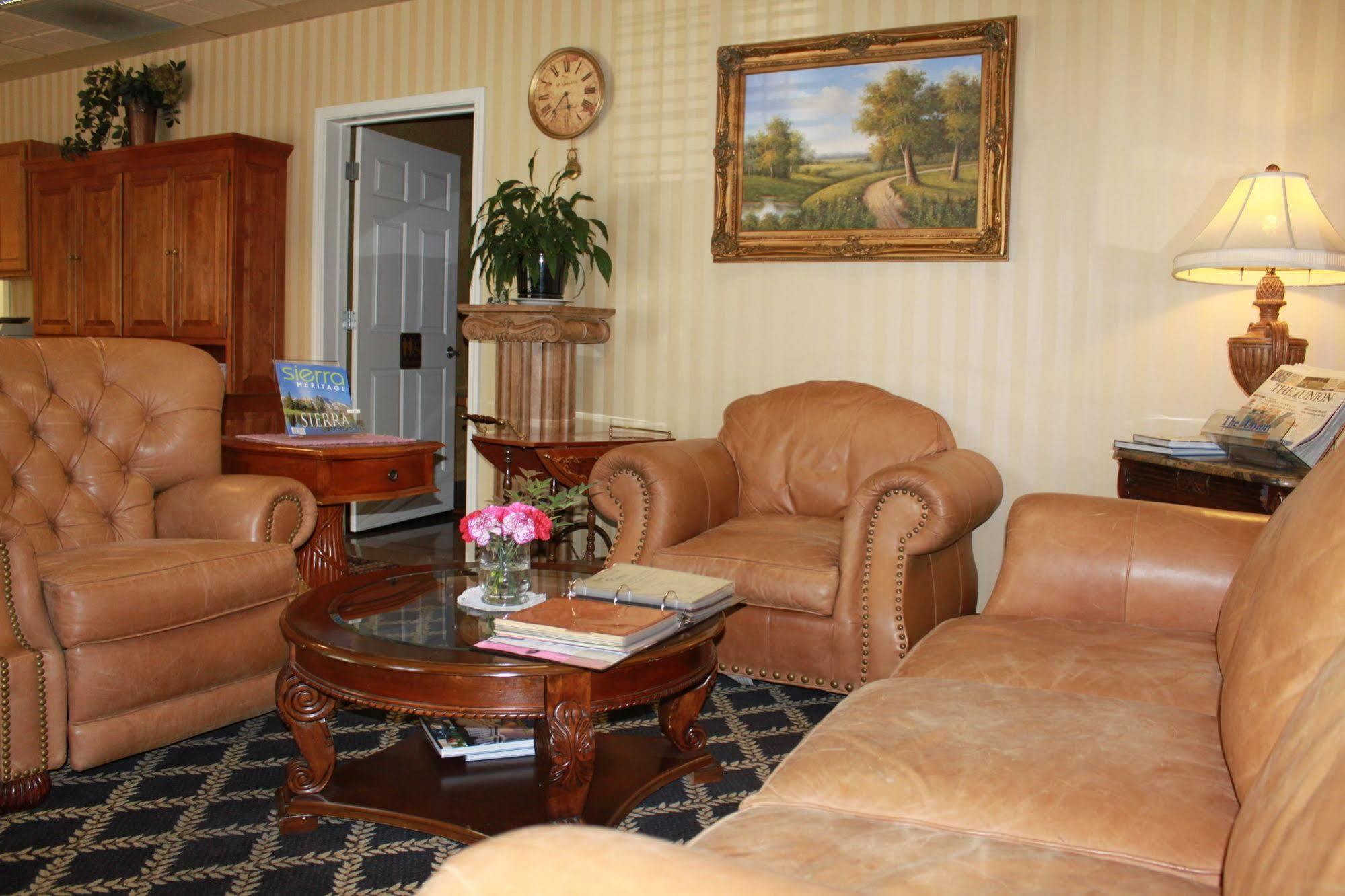 Grass Valley Courtyard Suites Dış mekan fotoğraf