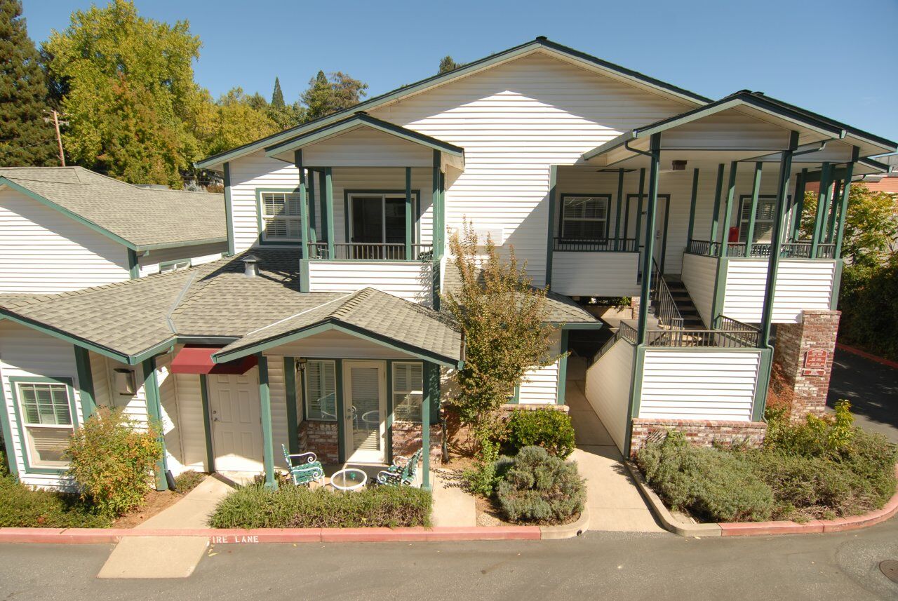Grass Valley Courtyard Suites Dış mekan fotoğraf